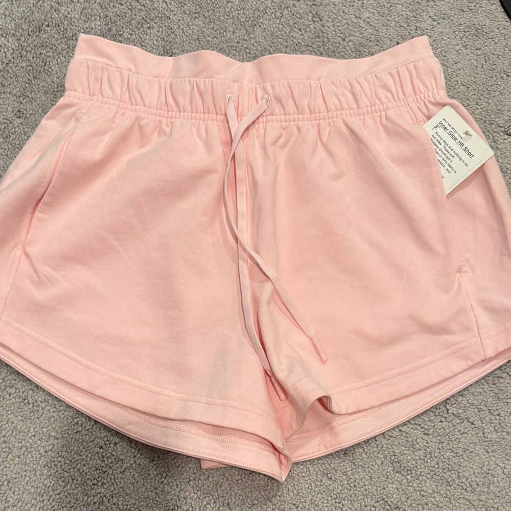 NWT Lululemon Inner Glow High Rise Short Sleeve Shirt 3” Strawberry Milkshake